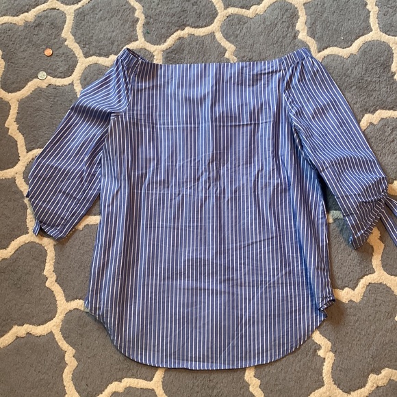 J. McLaughlin off the shoulder striped top size large - Picture 7 of 7